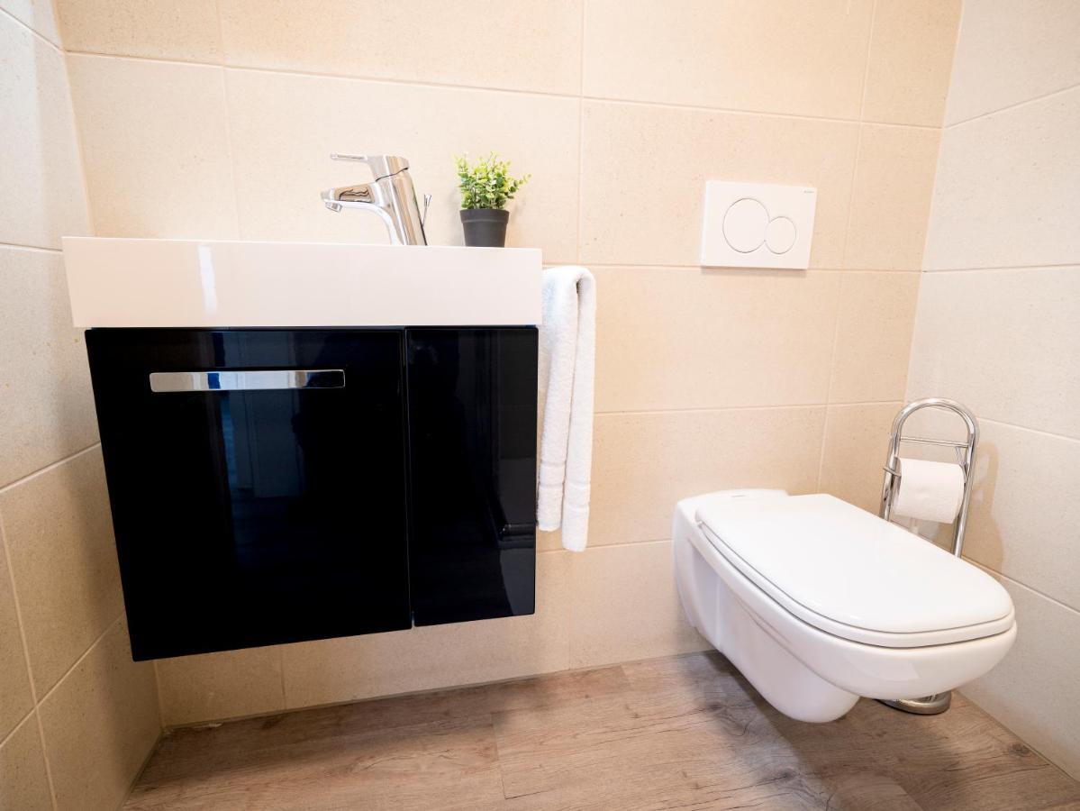 Noble Suite - Living & Work Place Гисен Экстерьер фото